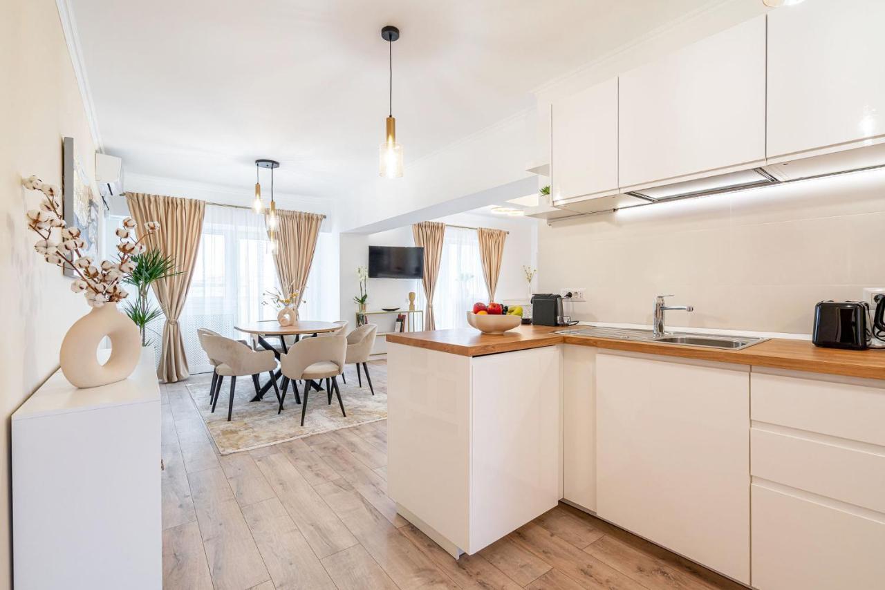 Style And View Bucharest City Center Aparthotel Esterno foto